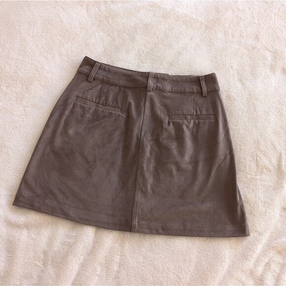 Marine Layer Rosie Faux Suede A-Line Skirt in Birch, size XS - Picture 5 of 7